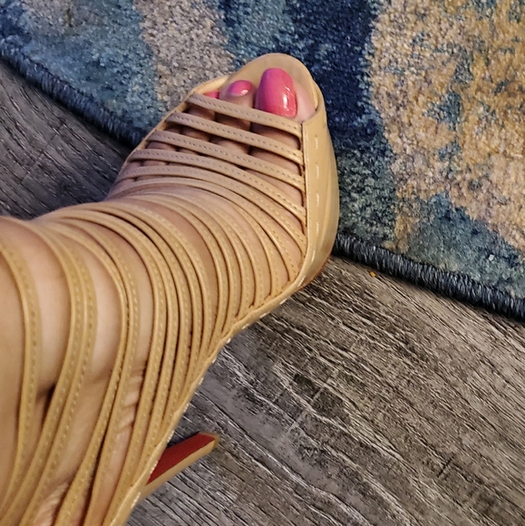 louboutin size 39 in us